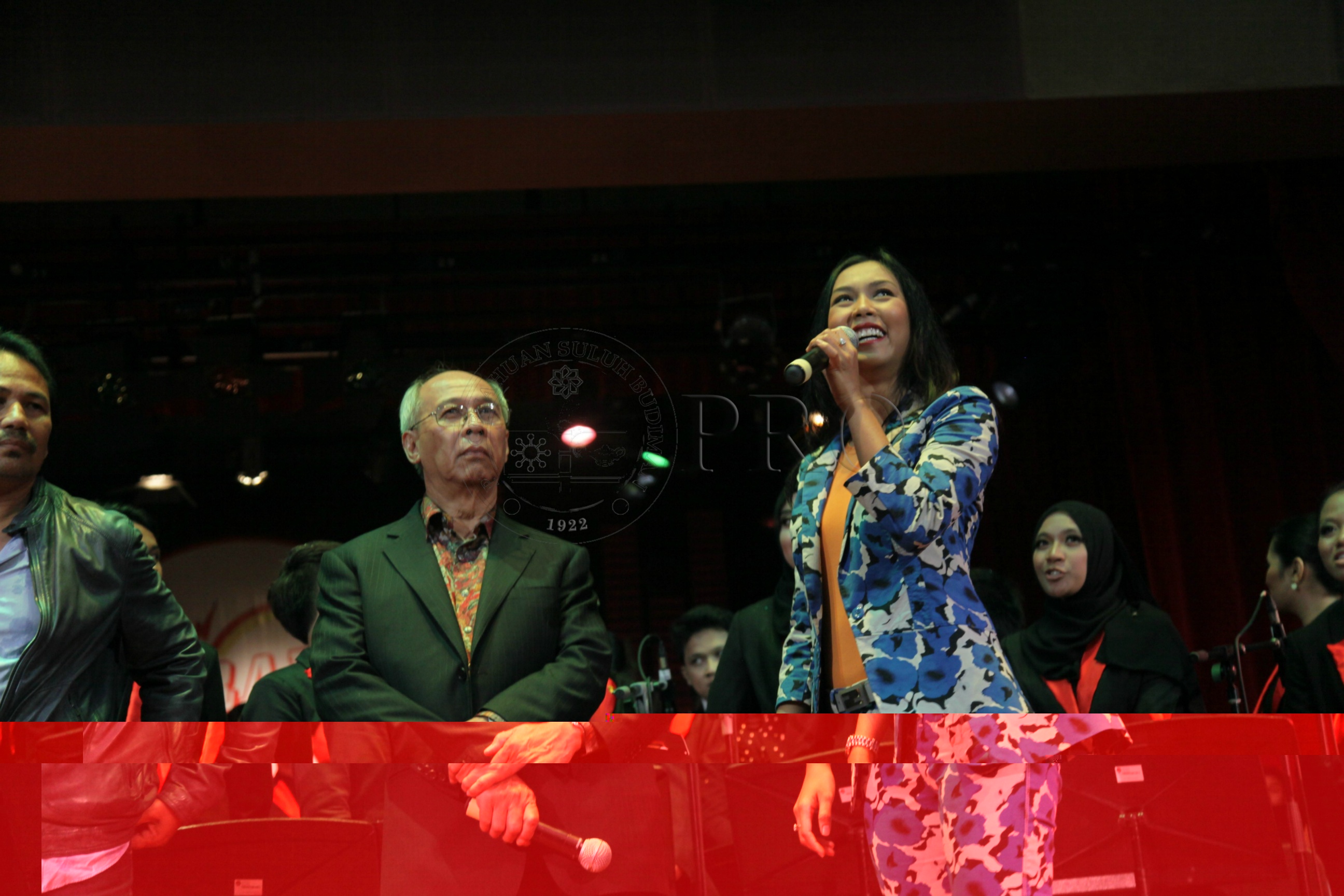 PRO 14 29 RARE IMG 0681